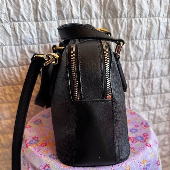 Dkny Heritage Coated Logo Leather Crossbody Satchel black/grey - Picture 3 of 10